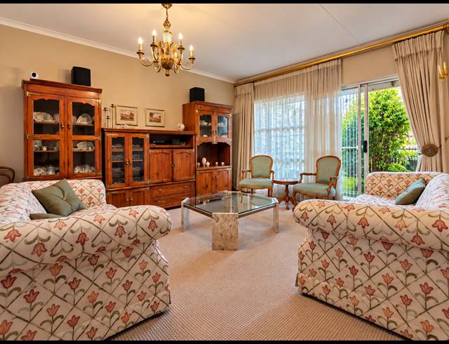 2 BEDROOM TOWNHOUSE FOR SALE IN THREE RIVERS